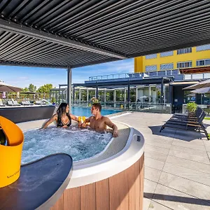 aura.praguehotelsweb.com/
